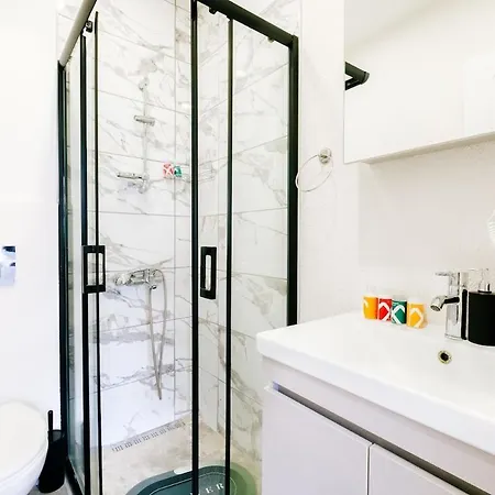 Cozy And Modern 2br With 2ba In Historic Yedikule Apartment *