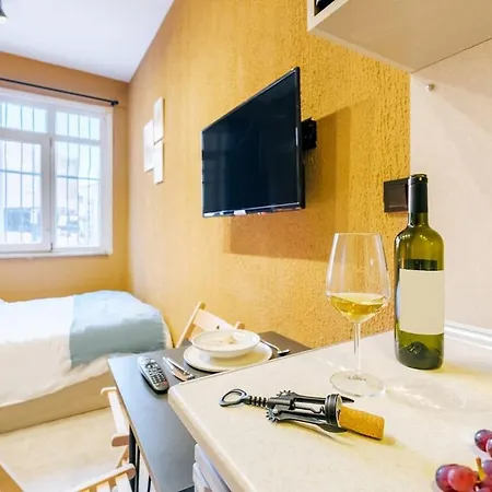 Apartment Cozy And Modern 2br With 2ba In Historic Yedikule *